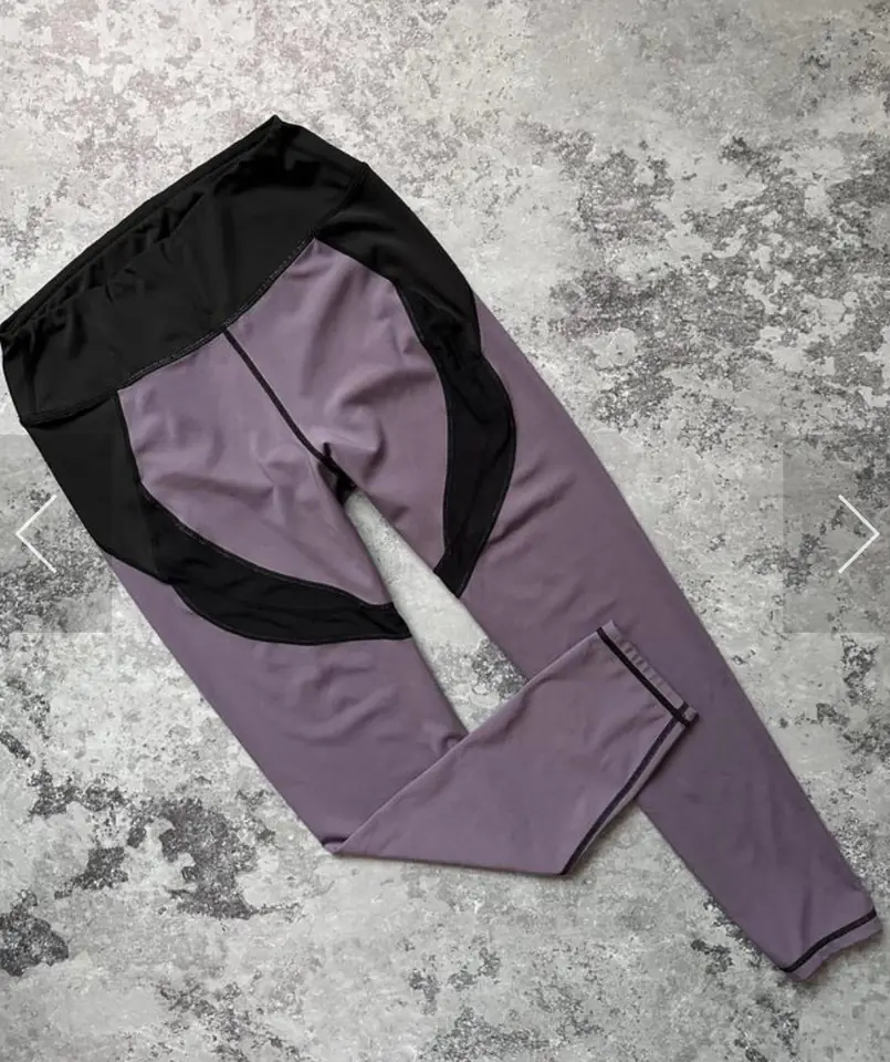 Calza violeta partes negras(transparencia)