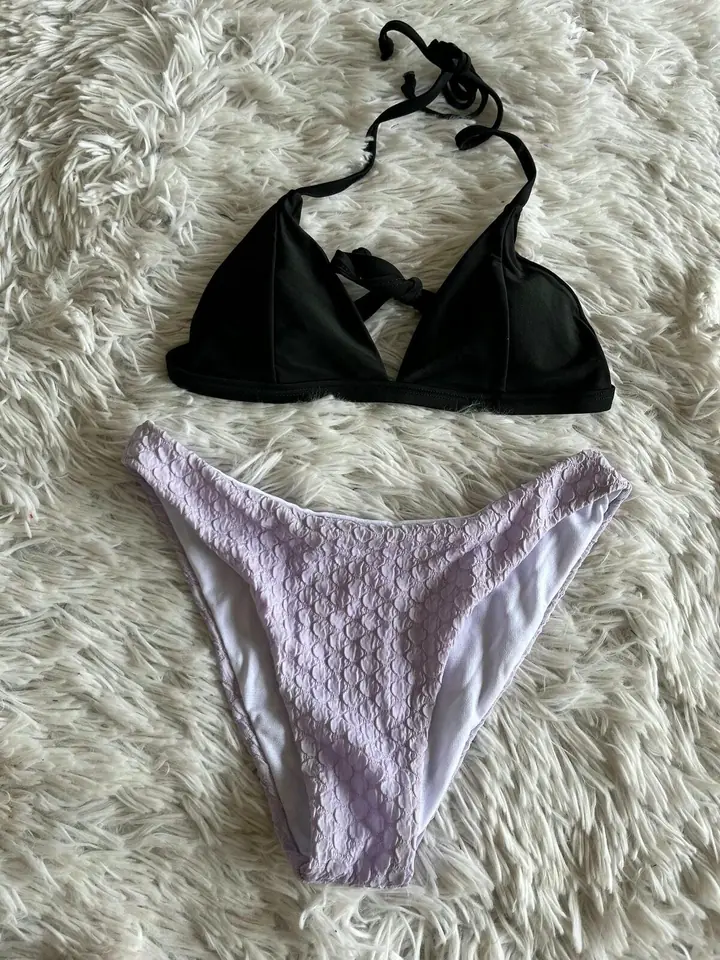 Bikini negro y lila
