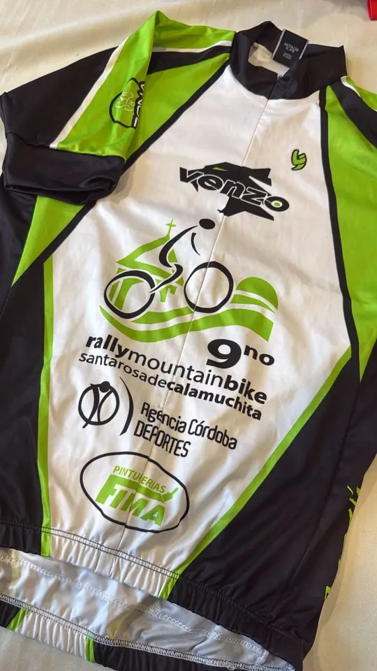 JERSEY VENZO TALLE S ☆ OUTLET