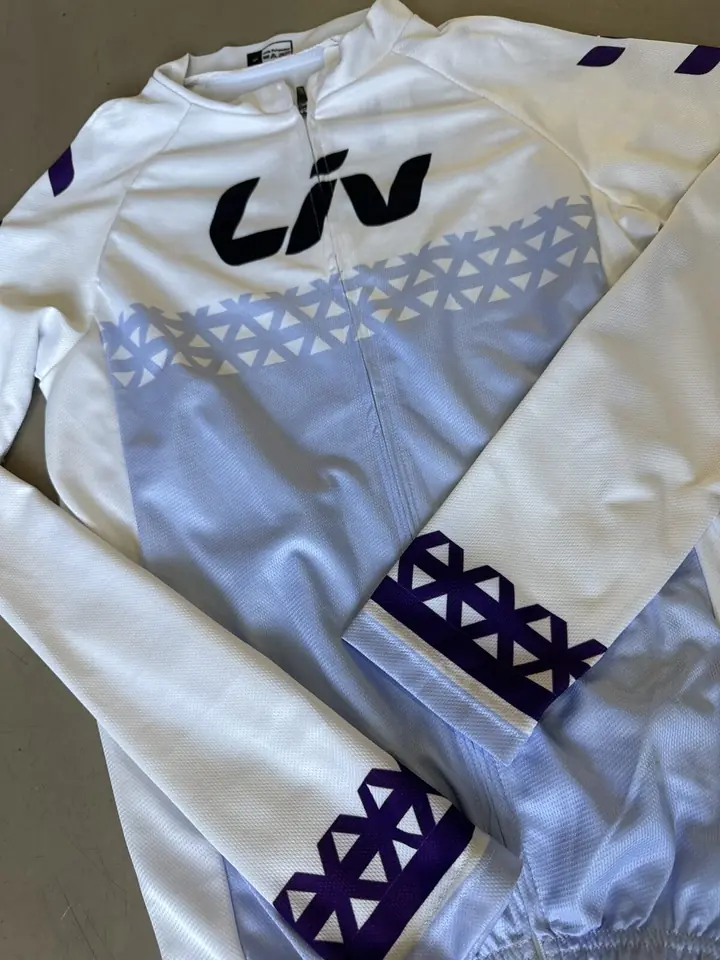 jersey manga larga liv