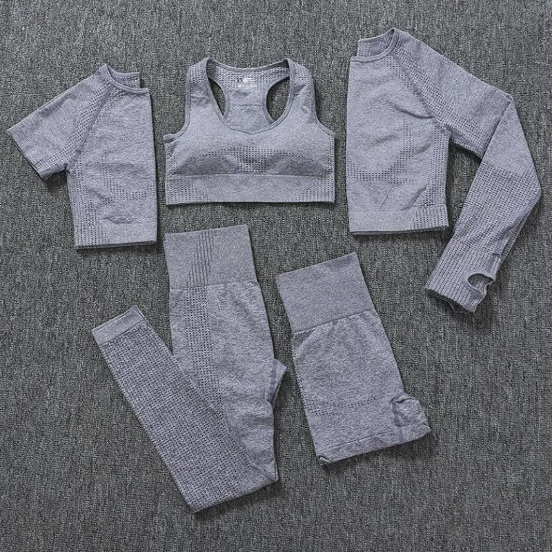 ropa deportiva seamless sin costura gris