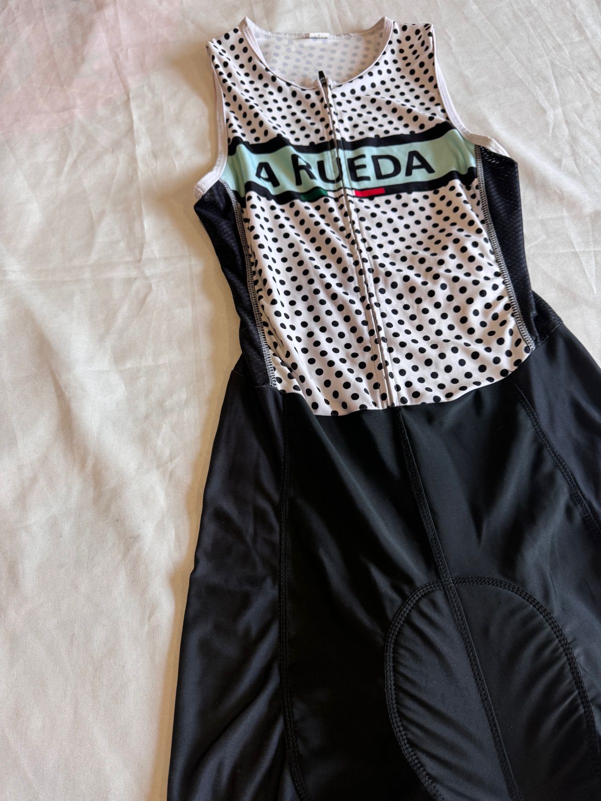 enterito a rueda badana gel talle S  ☆ OUTLET
