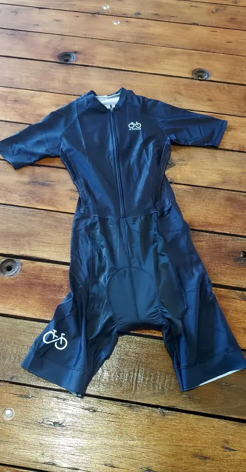 ENTERITO A RUEDA UNISEX badana gel |BORA NEGRO|
