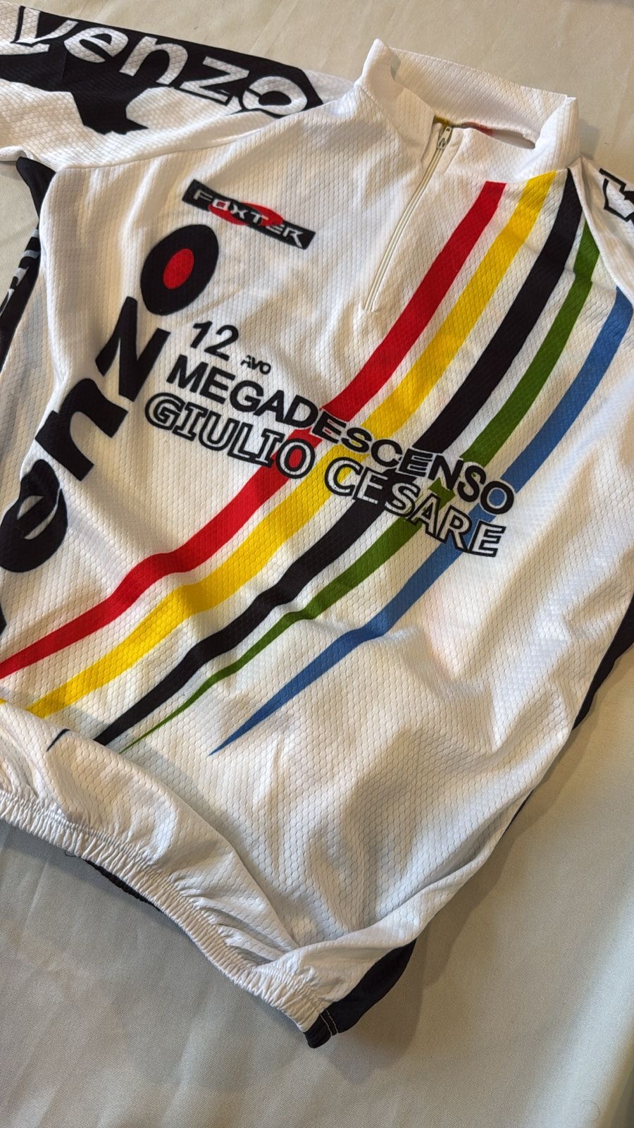 JERSEY VENZO TALLE M ☆ OUTLET