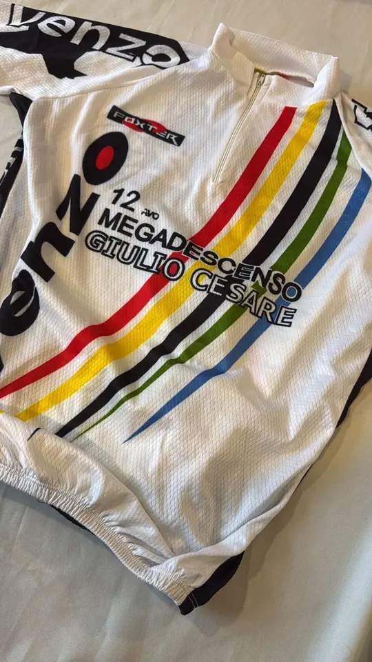 JERSEY VENZO TALLE M ☆ OUTLET