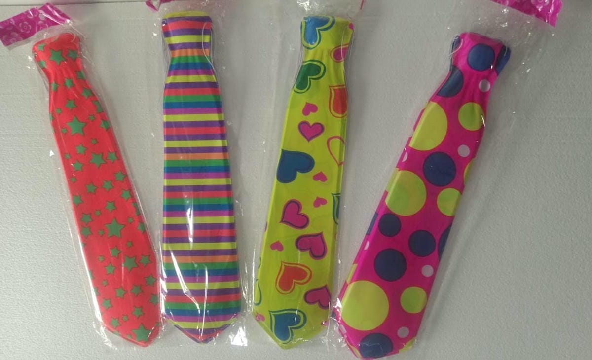 Corbata plástica estampada x12