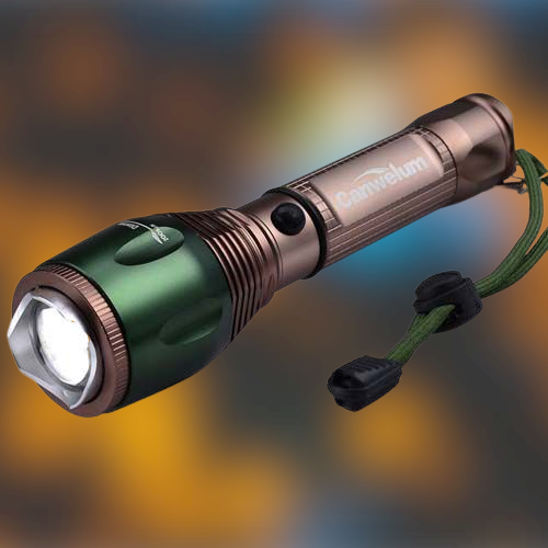 LINTERNA FLASHLIGHT DIGITAL - RECARGABLE - 3 POSICIONES - METALICA CON ZOOM.