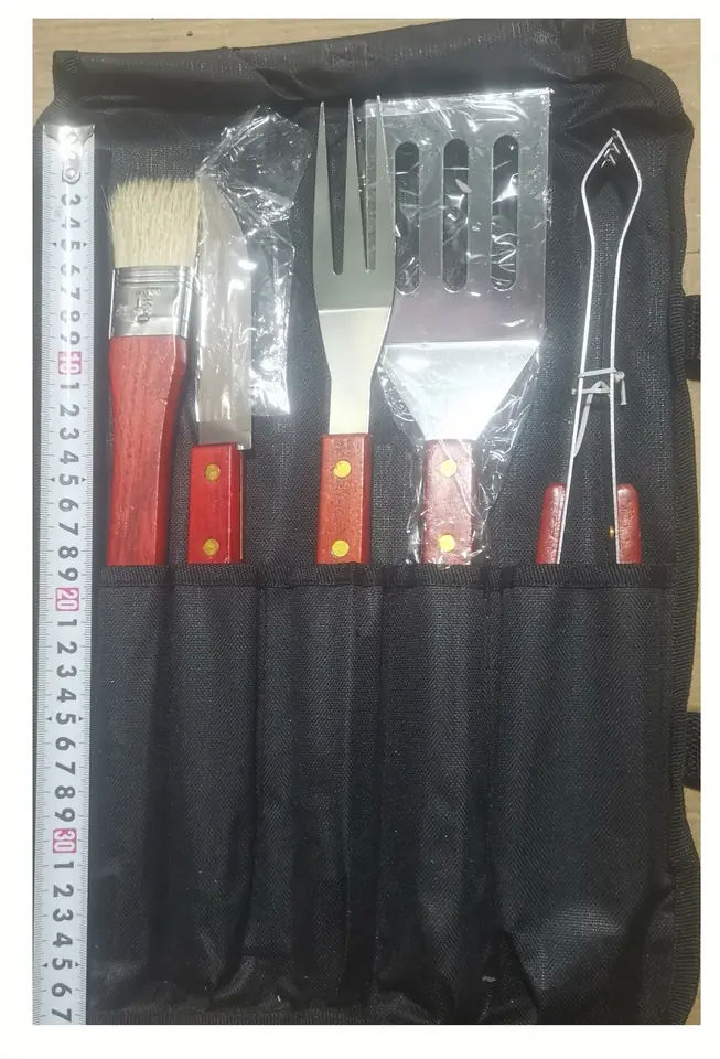 SET ASADO 5PZS MANGO MADERA (U900)