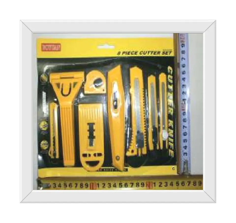 CUTTER X 8PCS (U190)
