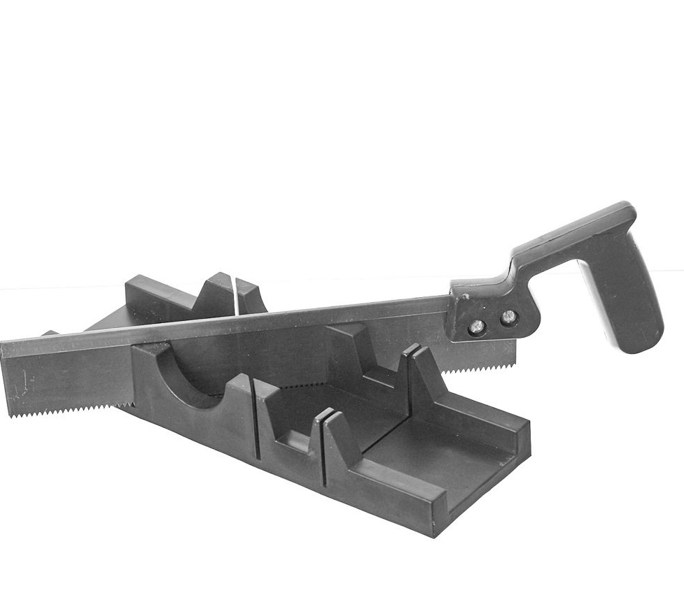 INGLETE CON SERRUCHO PVC (U230)
