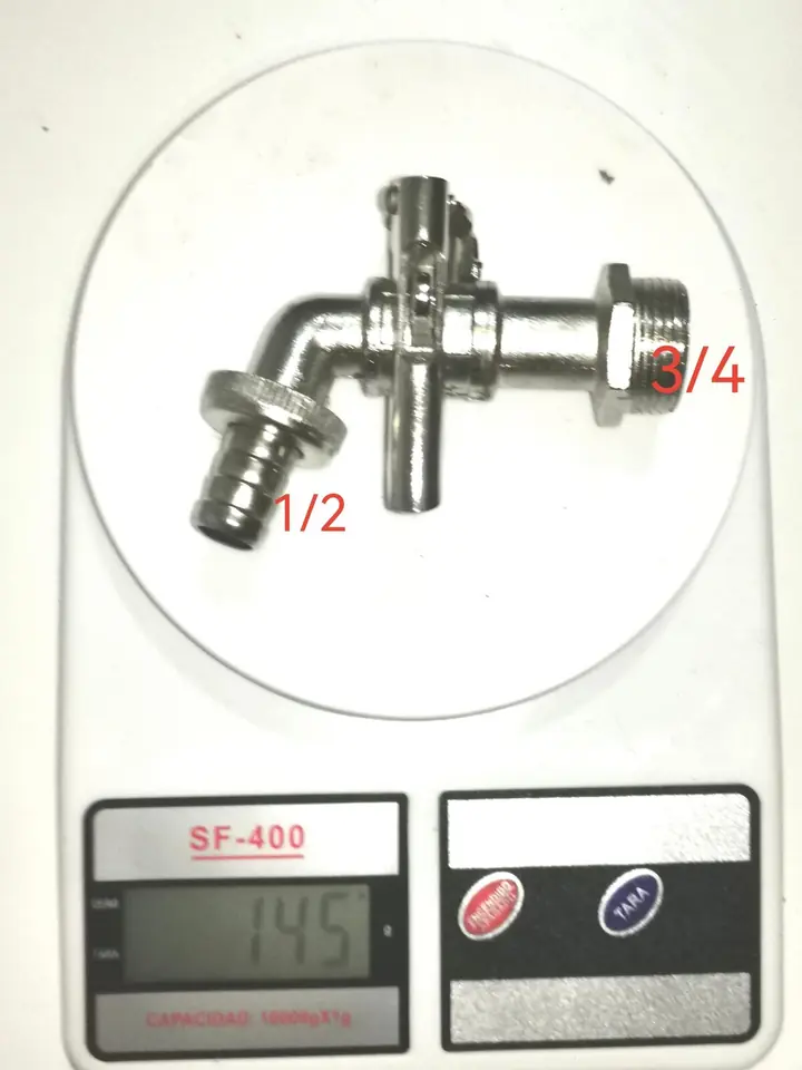 CANILLA ESFERICA METAL 3/4 CON PORTA CANDADO (u235)