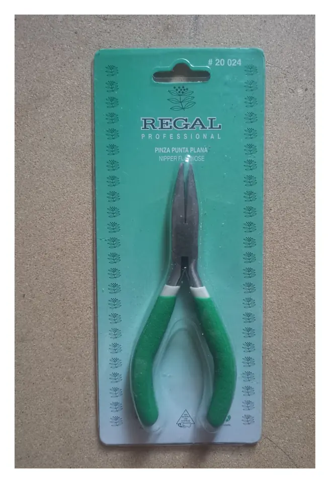 PINZA MINI 4.5" REGAL PUNTA PLANA (U230)