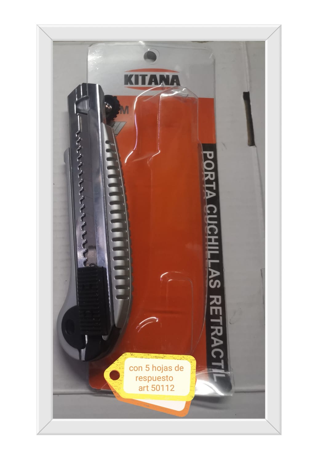 CUTTER PROFESIONAL 18MM CON 5 HOJAS KITANA