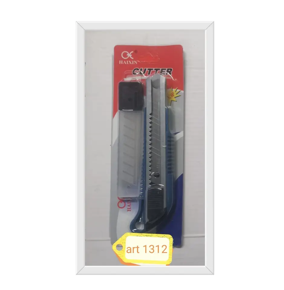 CUTTER 18MM CON REPUESTO ART1312