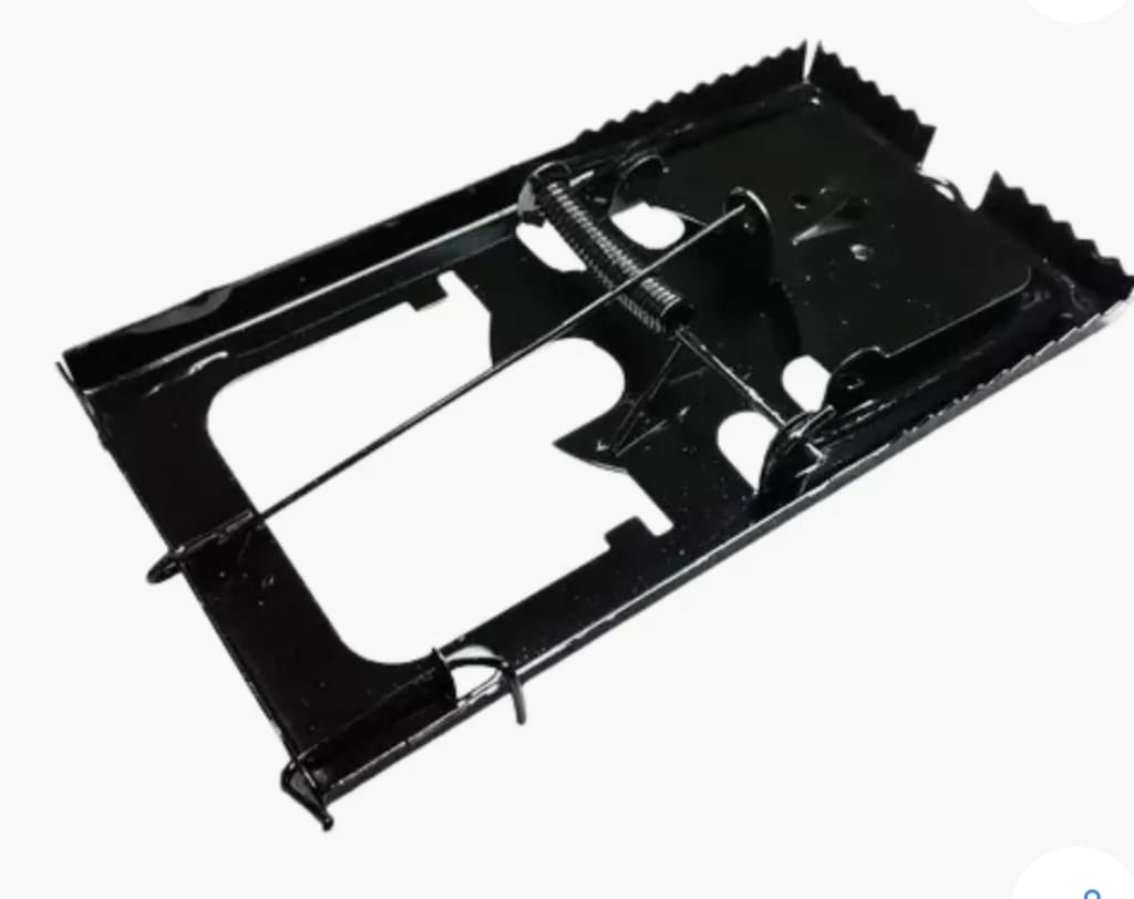 TRAMPERA METAL GRANDE RATA (U055)