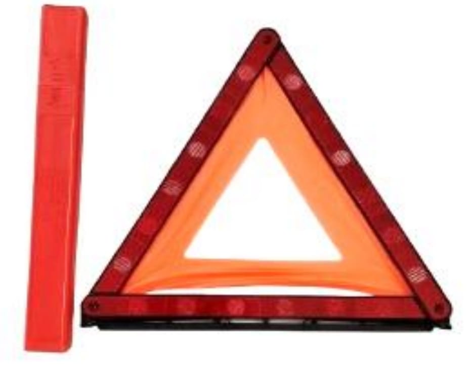 BALIZA TRIANGULO EN CAJA PLASTICA (U250)