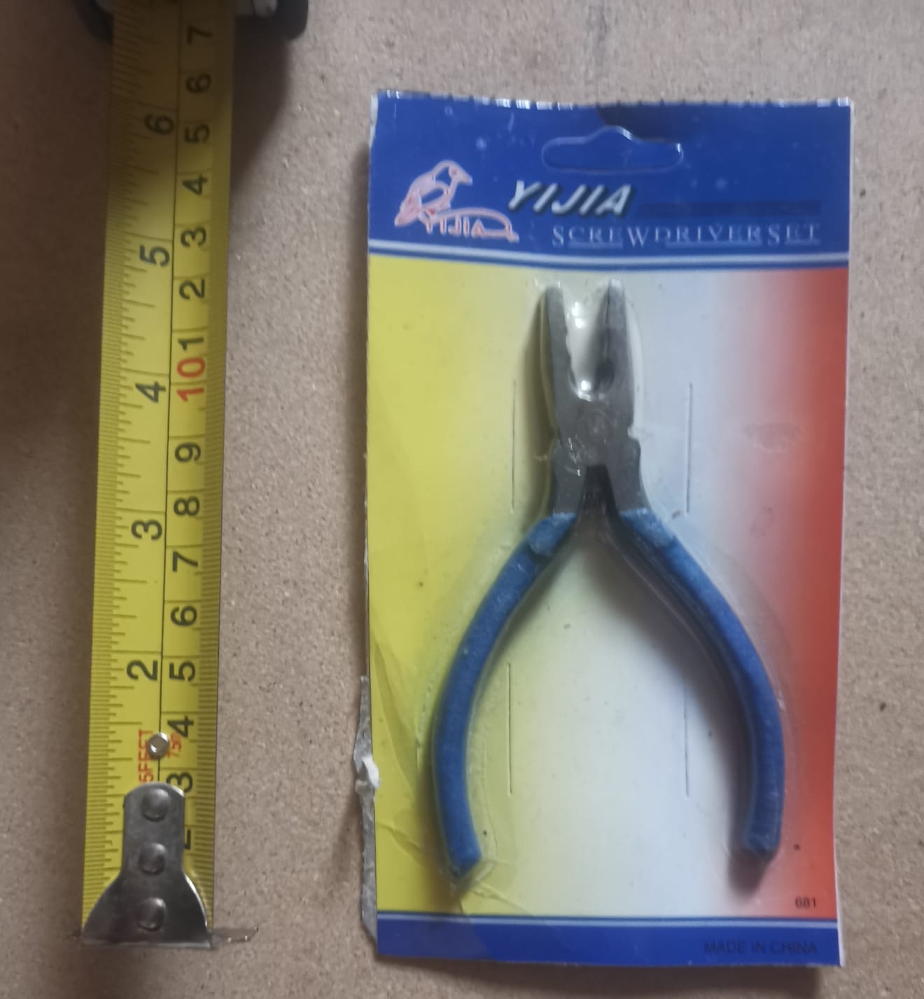 PINZA MINI UNIVERSAL 4.5"  ECO (060)