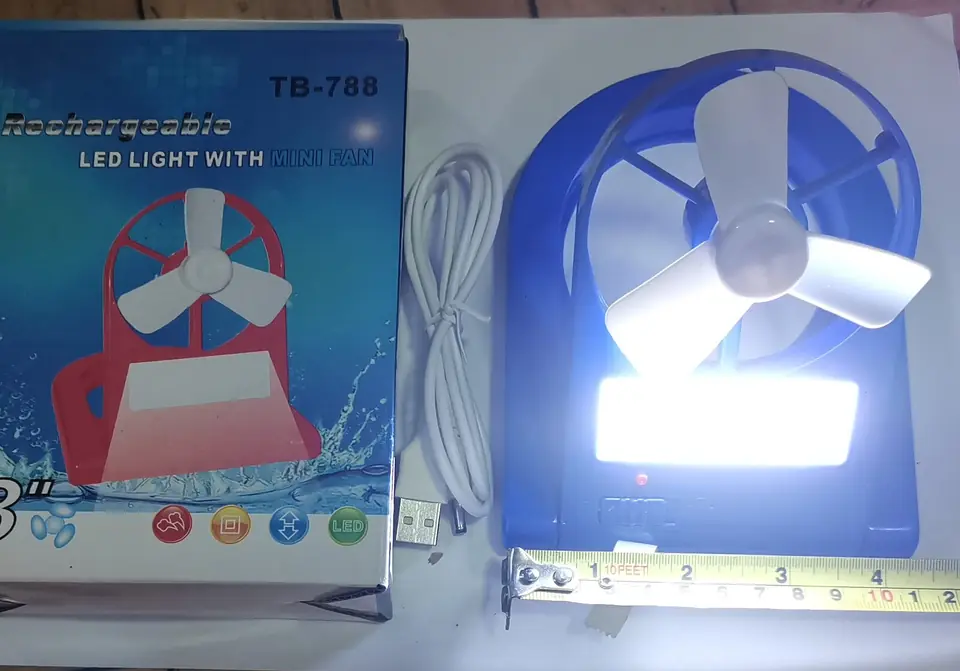 VENTILADOR CON LUZ RECARGABLE T788 (U400)