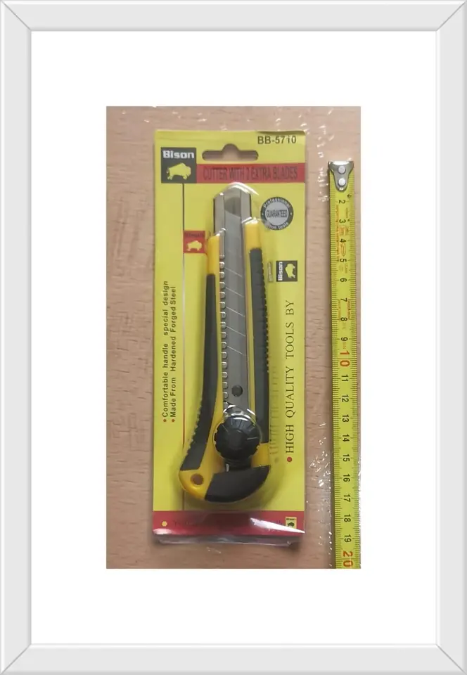 CUTTER 18MM ENGOMADO BISON (U090)