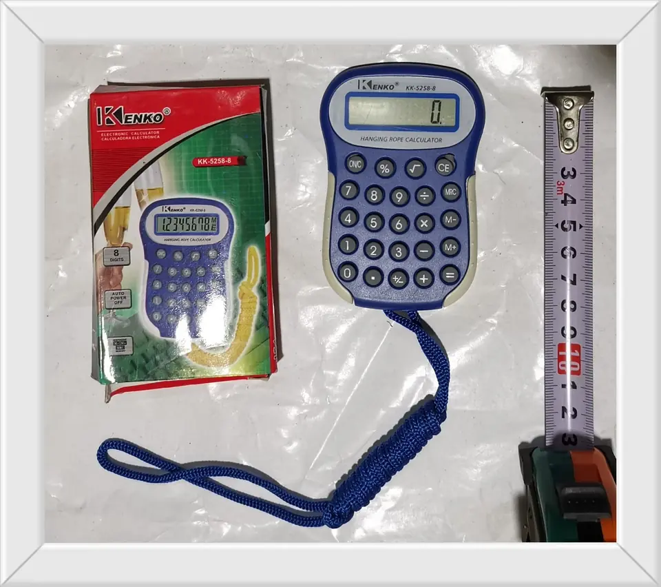 CALCULADORA DE BOLSILLO CON SOGA KK5258
