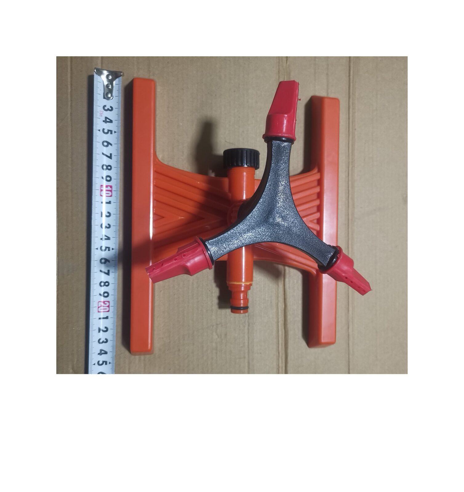 ASPERSOR REGADOR GIRATORIO CON BASE  GRANDE 3 PICOS (U350)