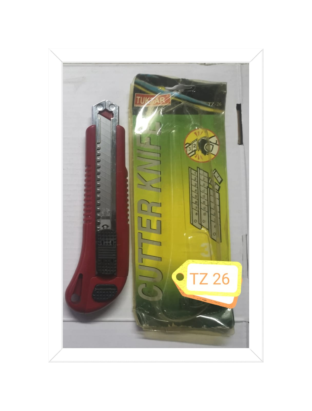 CUTTER 19MM CON REPUESTOS TZ26