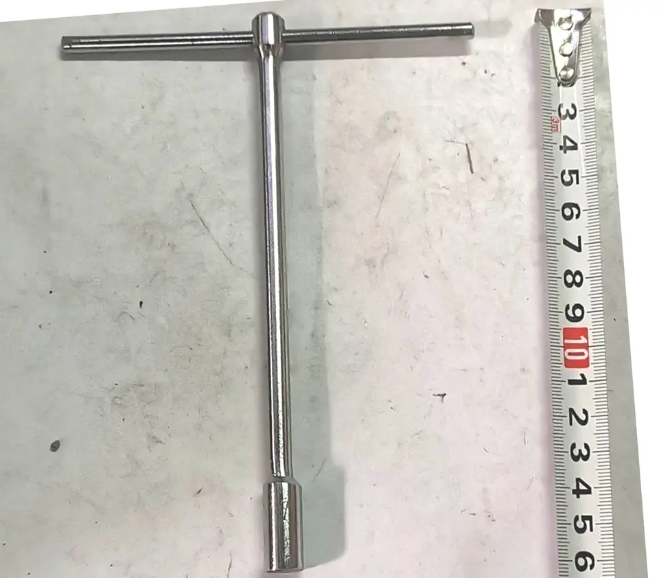 LLAVE T CORTA 13MM (U100)