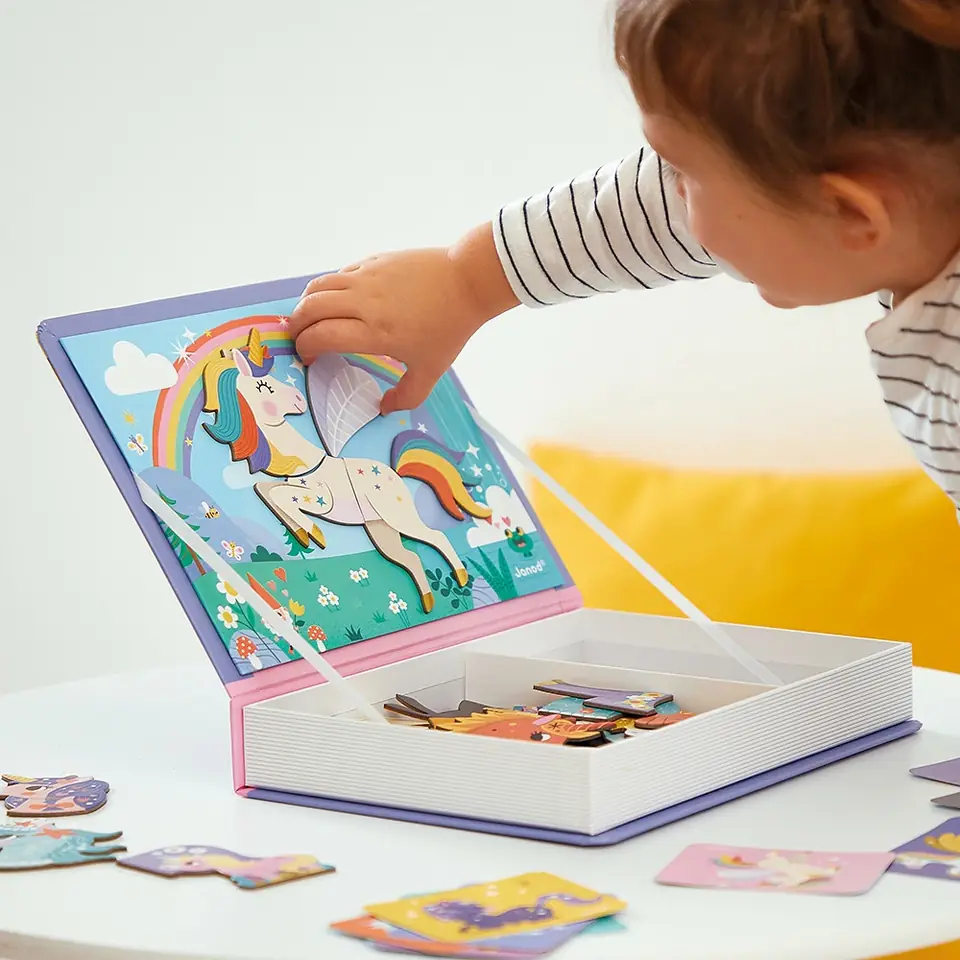Libro Magnético Unicornios -  Janod
